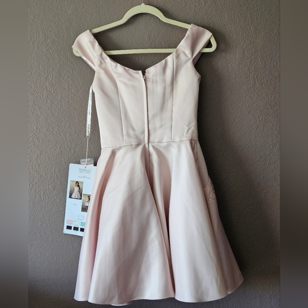 Elegant Off-Shoulder Pink Dress - Picture 4 of 5